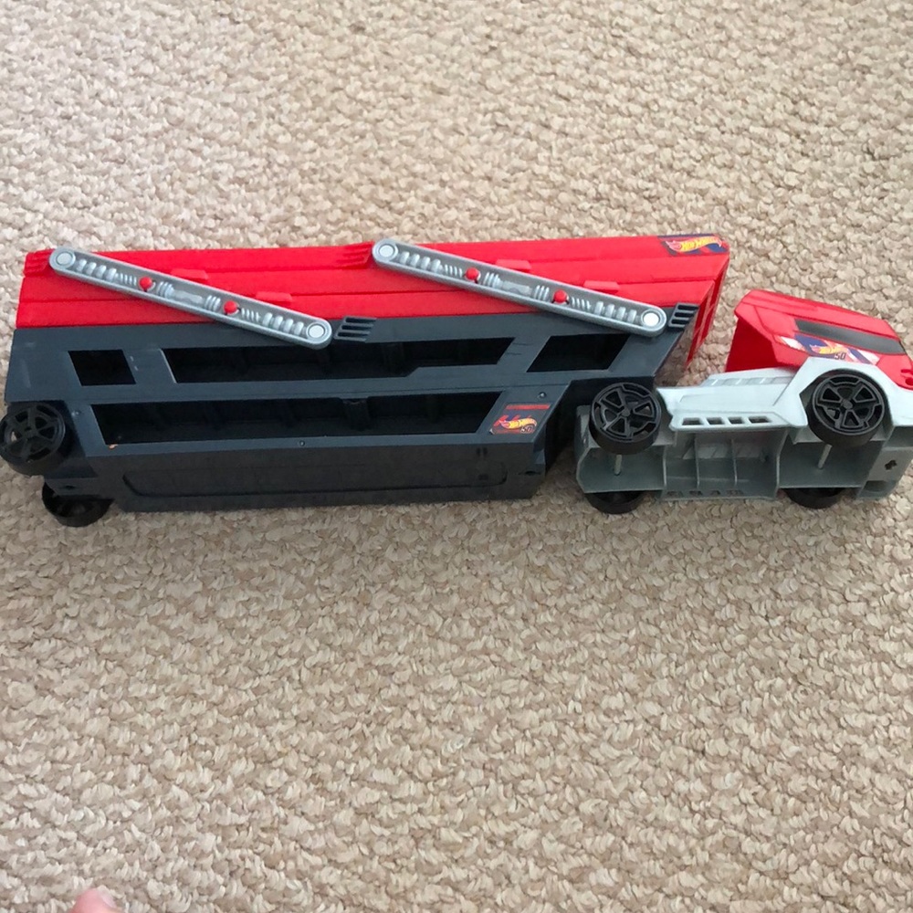 Hot wheels mega hauler